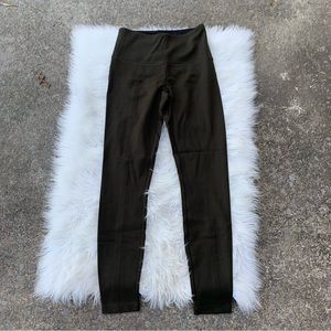 Lyssé Olive Green Leggings